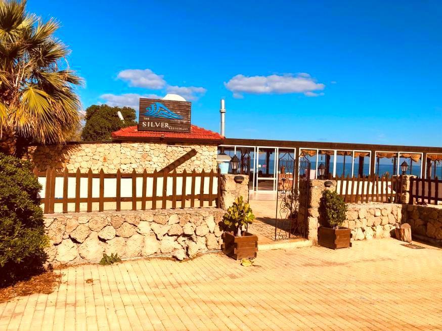 Queen Aphrodite Hotel Karpasa ภายนอก รูปภาพ